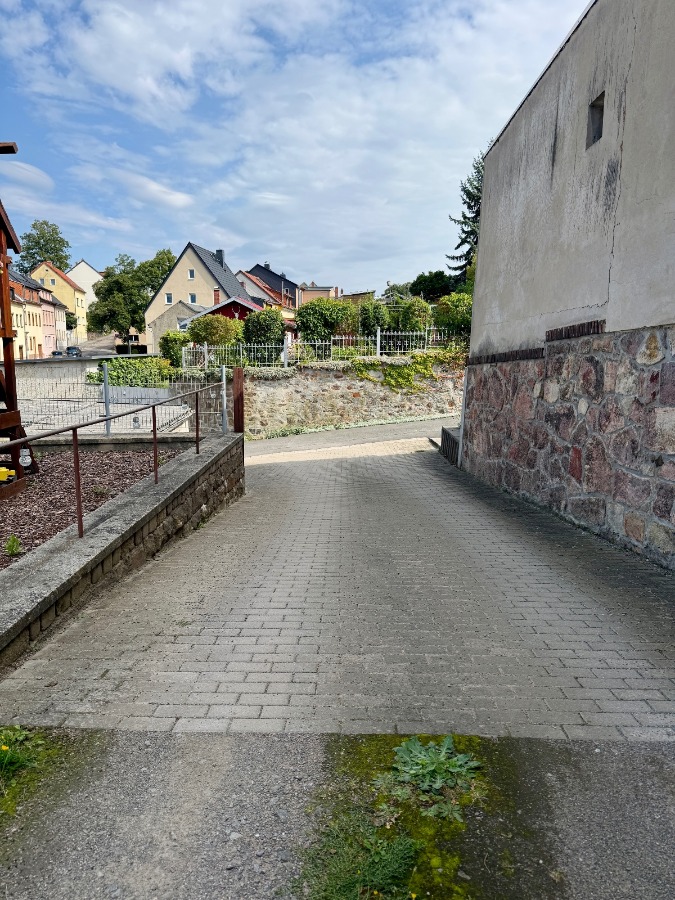 Einfahrt Mehrfamilienhaus Frankenberg