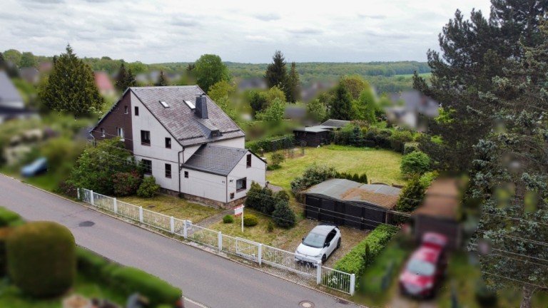 Titelbild Chemnitz Doppelhaush�lfte Gl�sa - Doppelhaush�lfte mit sonnigem Garten in Chemnitz zu verkaufen !