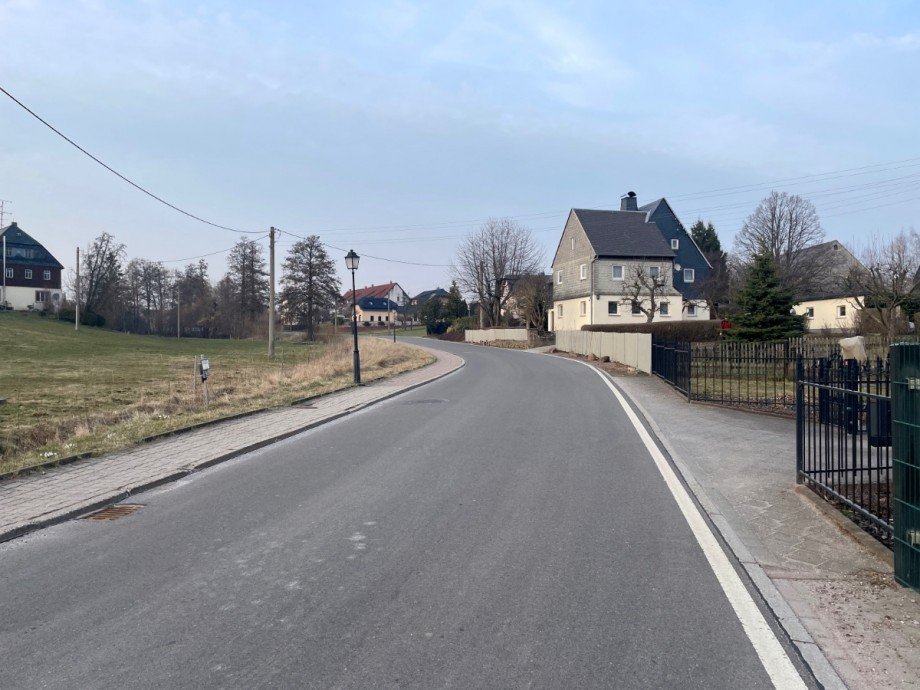 Stra�enflucht rechts Wohngrundst�ck Rossau OT Seifersbach