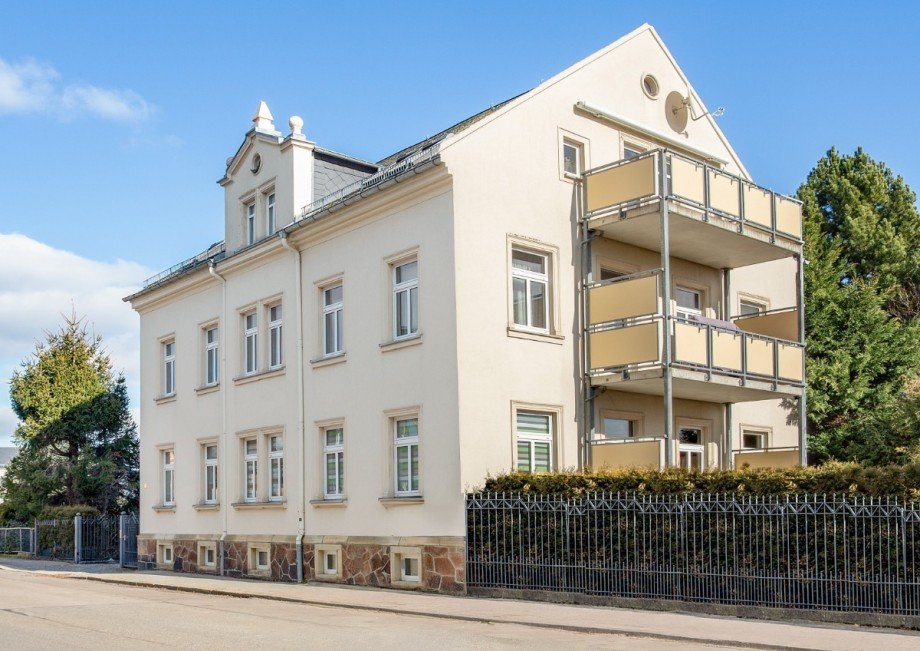 Hausansicht rechts Mehrfamilienhaus Limbach-Oberfrohna